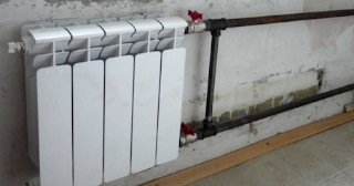 Установка биметаллических радиаторов отопления в квартире в Апатитах - от 2116 руб.